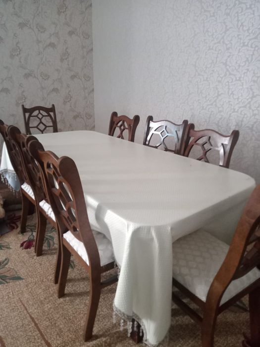 Стол стулья, комод