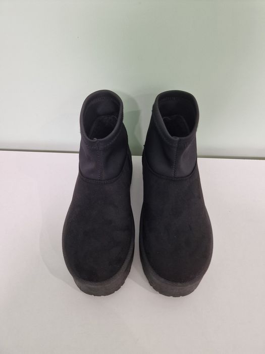 Черни боти с дебела подметка