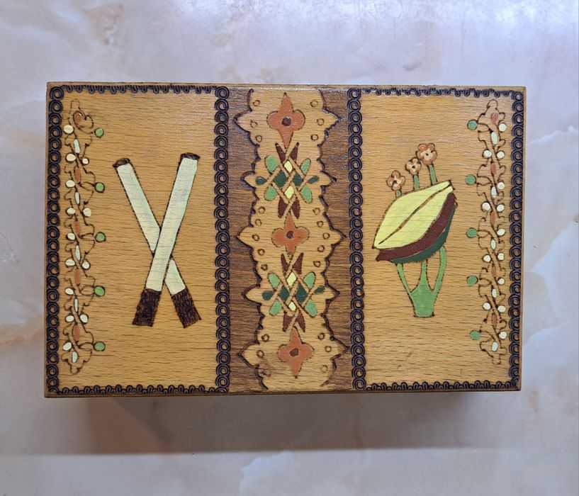 Дървена кутия за цигари