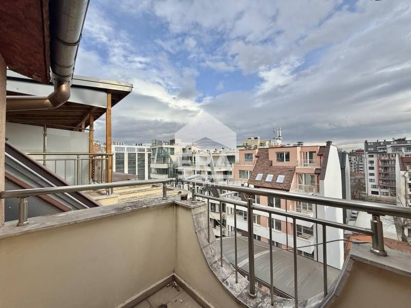 Дава се под наем Едностаен апартамент в София, Център - 65 кв.м за 628.32 € - Снимка #3