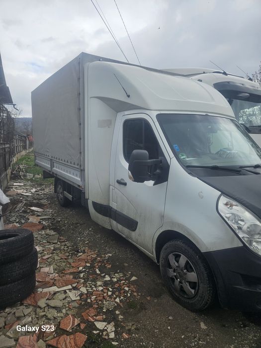 Vând s-au schimb cu semiremorca