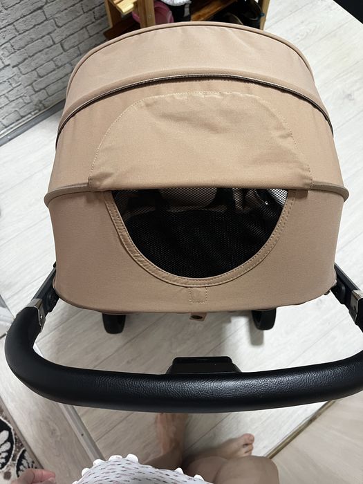 Продам прогулочную коляску