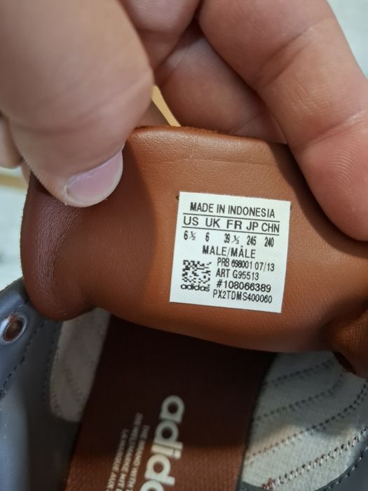 Vând adidași marca Adidas și trening de la CK