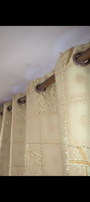 Продаю красивые шторы с люверсами.