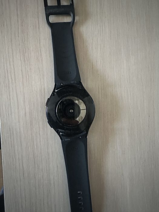 Продам часы Galaxy Watch 4