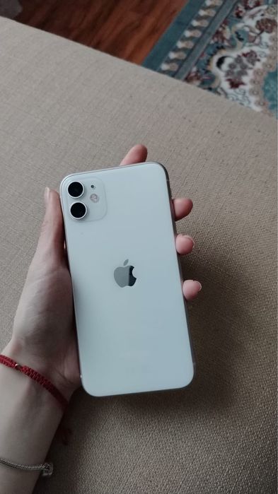 продам Apple iPhone 11 128GB (2022)