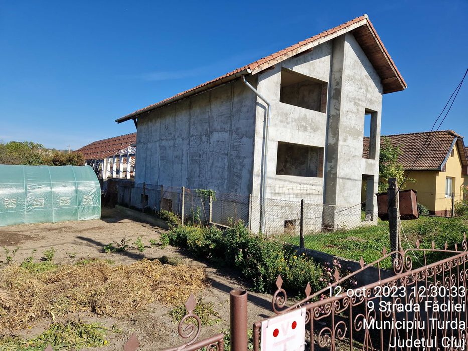 Ansamblu de doua cladiri