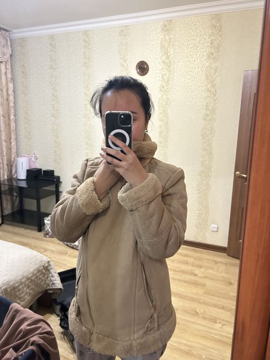 Стильная дублёнка от Stradivarius зима