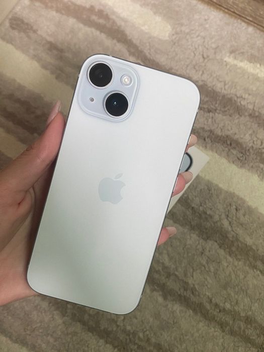 Продавам iPhone 15
