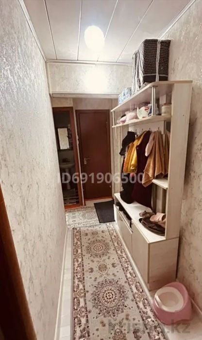 Срочно сатылады 3 бөлмелі квартира