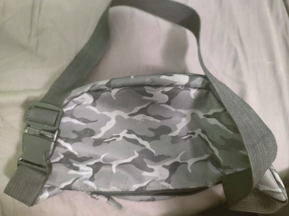 Мъжка чантичка..