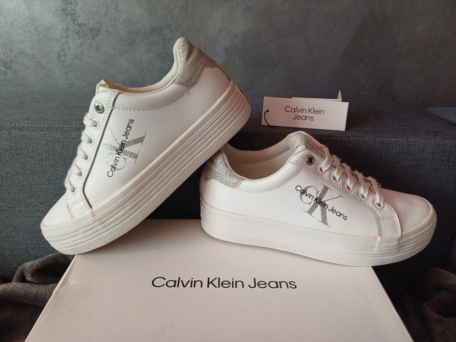 Adidași piele  Calvin Klein originali