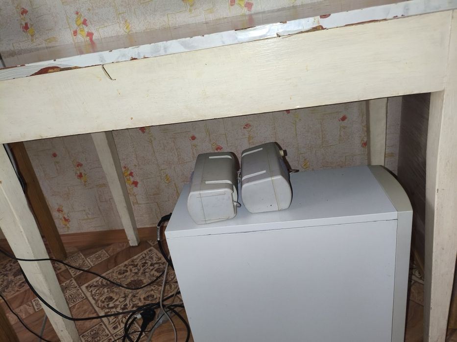 Продам  столы обеденный
