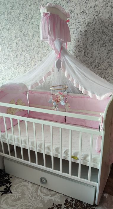 Кроватка детская.