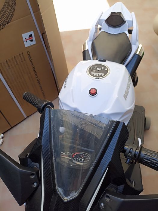 Ninja Duo Акумулаторен мотор с LED светлини