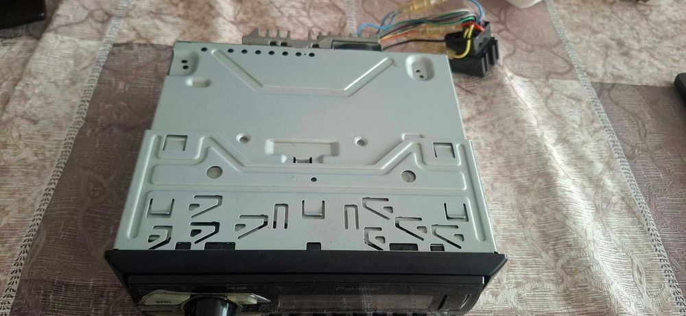 Pioneer MVH-150UB Авто радио