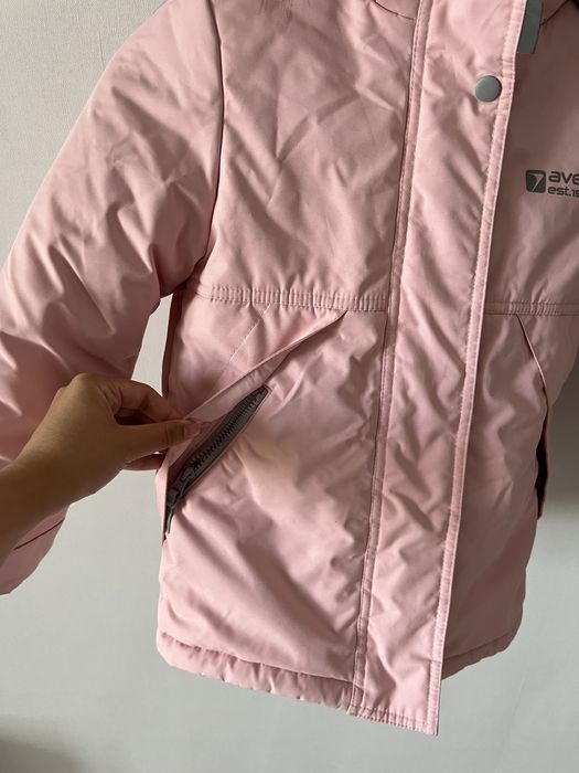 Продам пуховик для девочки