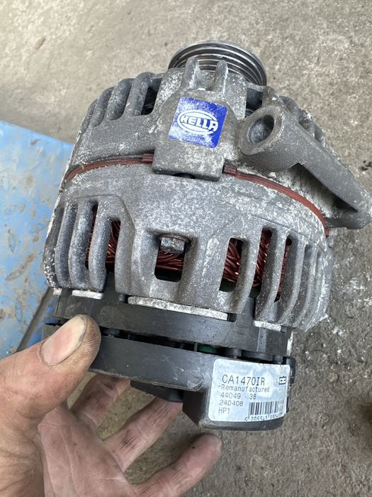 Продам генератор Рено Дастер