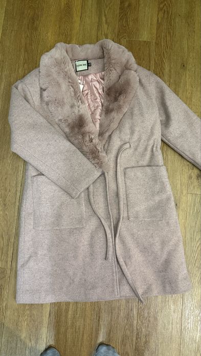 Продам новые пальто