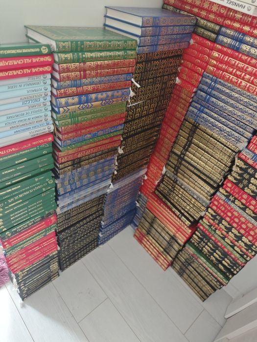 Colecție Prietenii Cartii, 350 vol, Cartonate, LUX