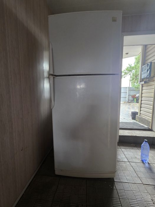 Продам холодильник Daewoo