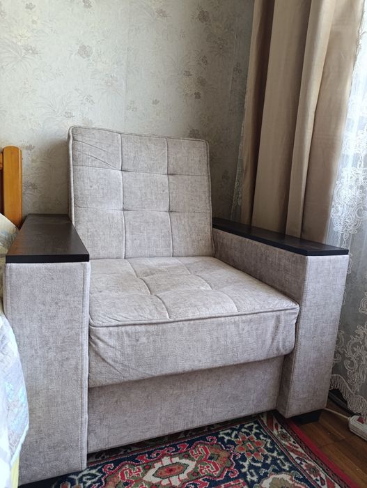 Кресло продается