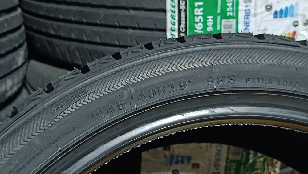245/40R19 LINGLONG