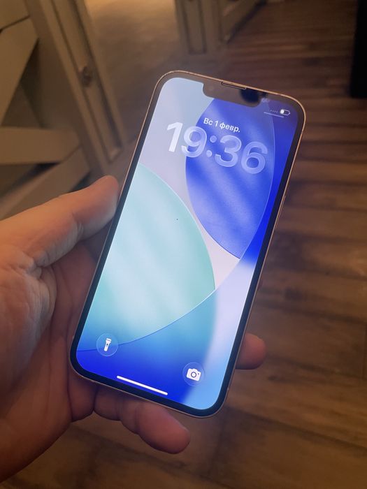 продаю айфон 13 128гб в идеале