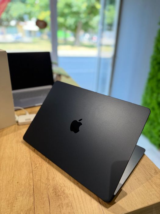 Macbook Air M3 2024 15-inch 16Gb/256Gb/Baterie 100%/Garantie 12 luni @atsgsm.ro