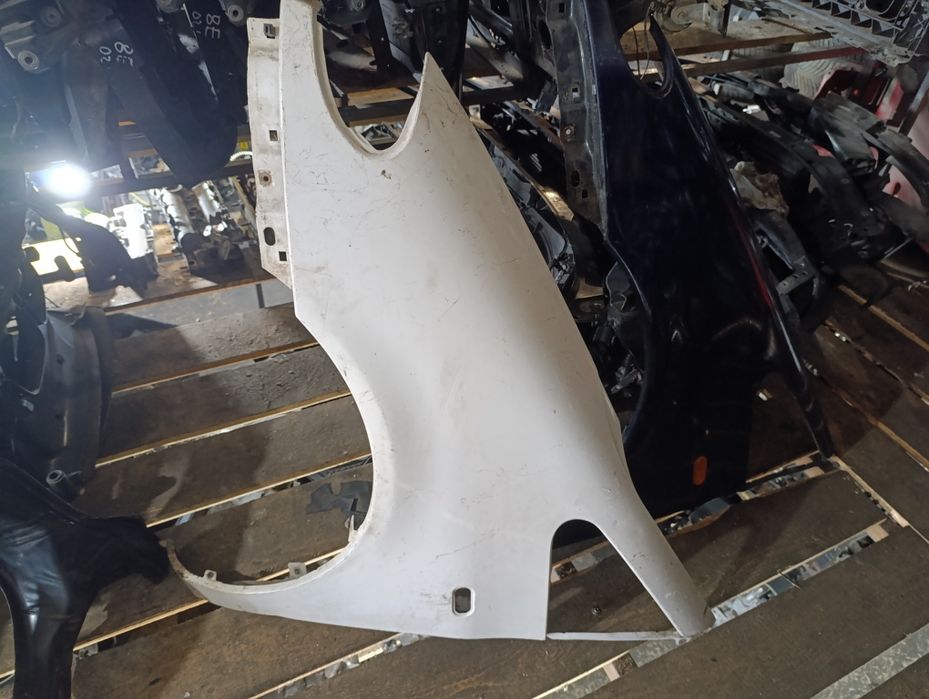Крыло переднее левое на Фольксваген Шаран 1 поколение