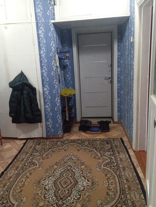 Сдам на длительный срок однокомнатную благоустроенную кв в центре