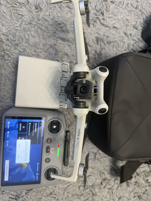 Drona DJI Mini 4 pro