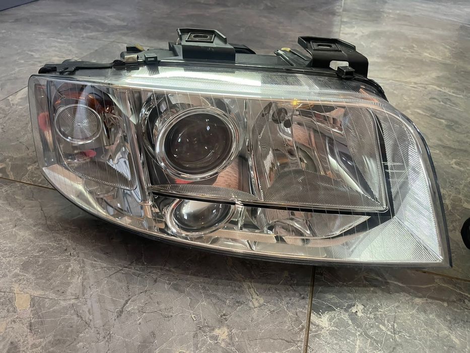 Фары ауди А6С5 с ксеноном