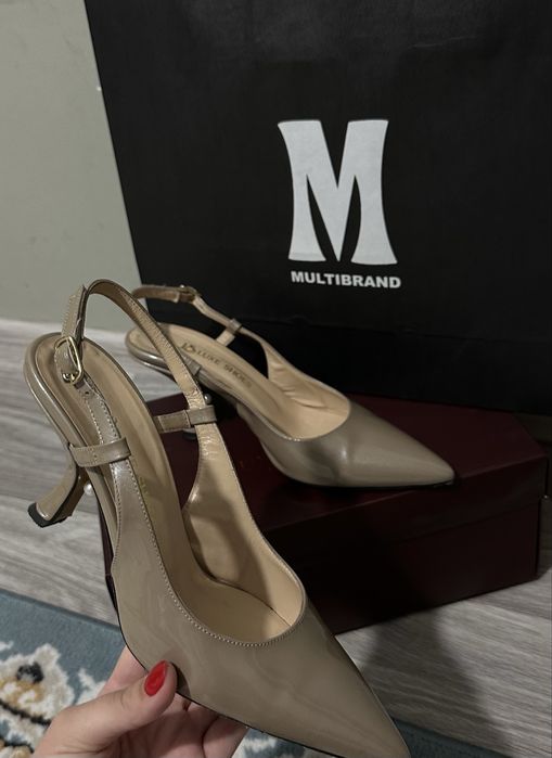 Продаются стильные туфли