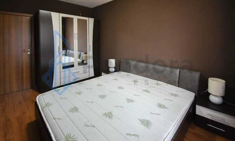 Дава се под наем Тристаен апартамент в София, Гоце Делчев - 105 кв.м за 680 € - Снимка #5