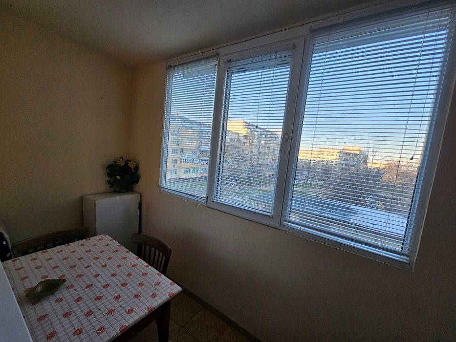 Тристаен Апартамент - Русе/Чародейка - Юг