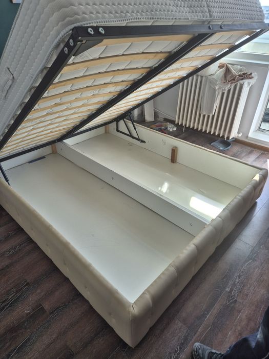 Pat matrimonial cu ladă depozitare + saltea Dormeo inclusă