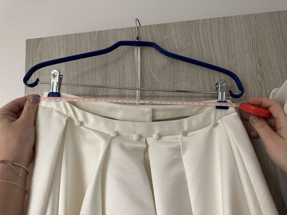 Vând rochie de mireasa Pronovias + fusta + voal