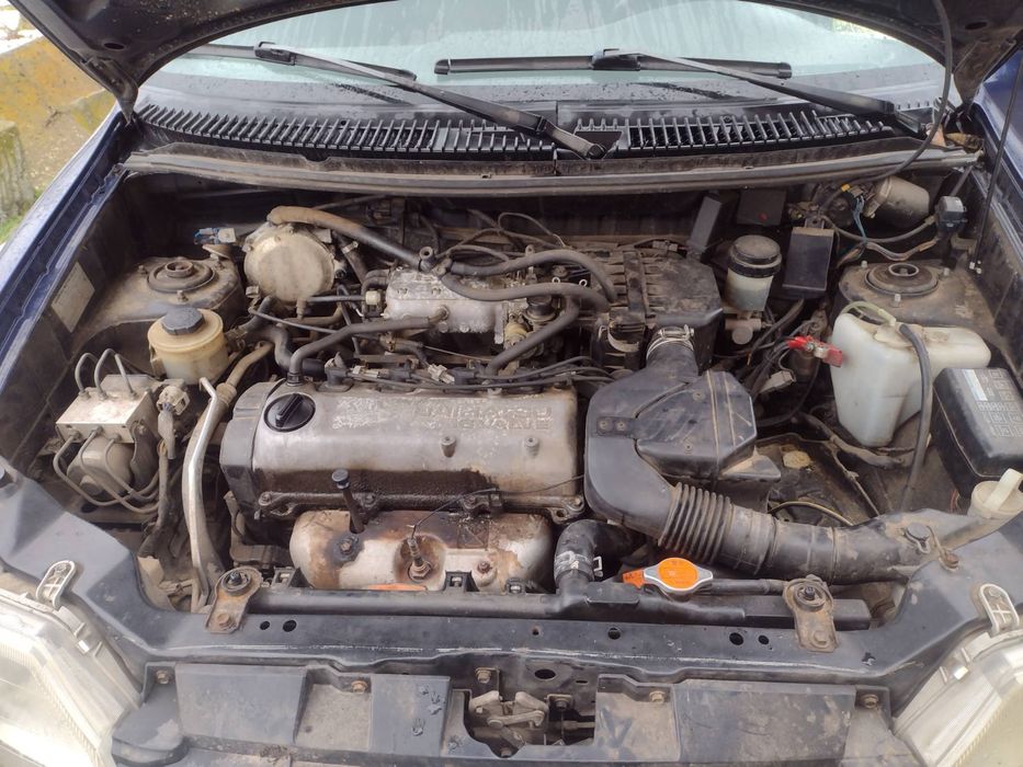 Продавам daihatsu gran move на части 1.6 бензин