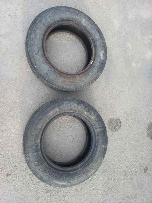 Продам две шины размер 195/70R15C