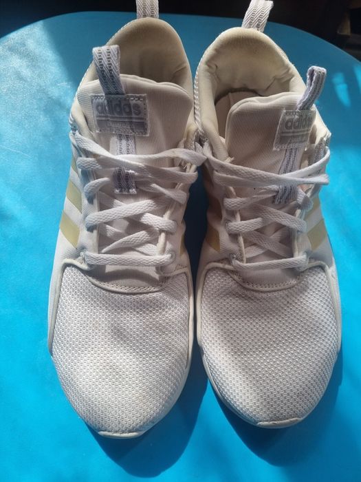 Бели маратонки Adidas