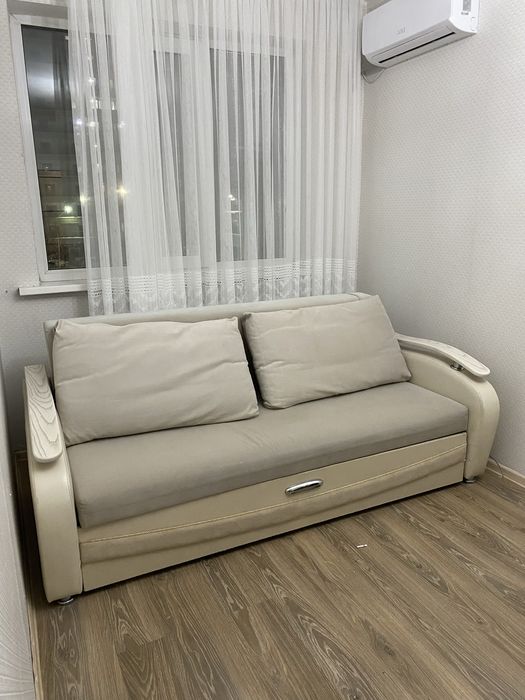 Диван в хорошем состоянии