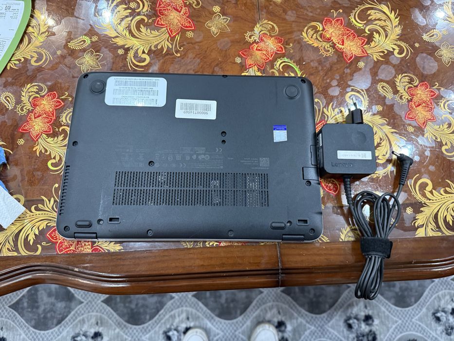 Vand  leptop e foarte bun