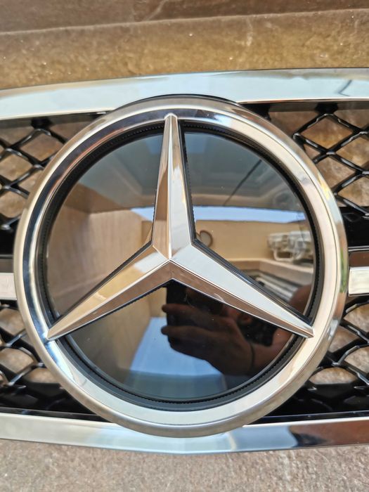 Решетка/маска с емблема тип AMG за Mercedes W203