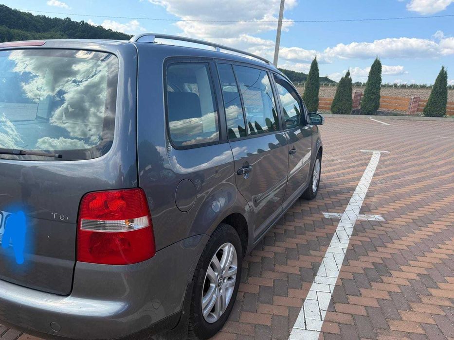 Volkswagen Touran 2005 diesel, 2.695 € — imagine 3