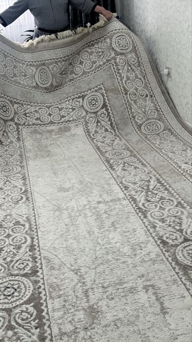 Ковер, палас в зал, гостиную