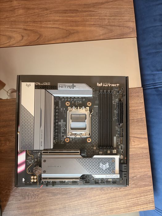 Дънна платка Sapphire Nitro B850 WiFi AM5 AMD Ryzen// Motherboard Sapphire Nitro+ B850M