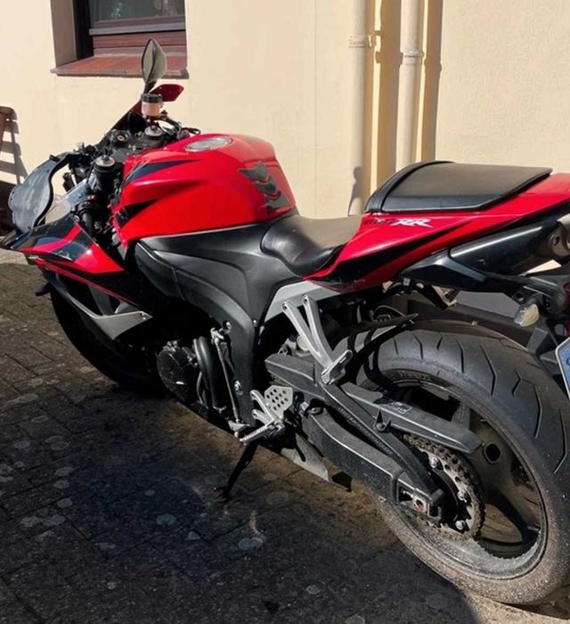 Honda CBR600RR 2007 година