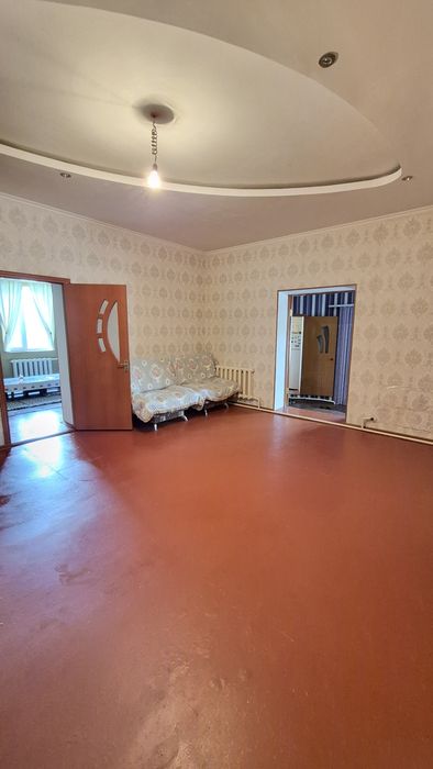 Жер уй сатылады.