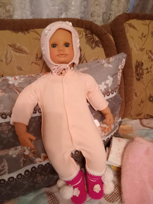 Продам куклу разговаривает